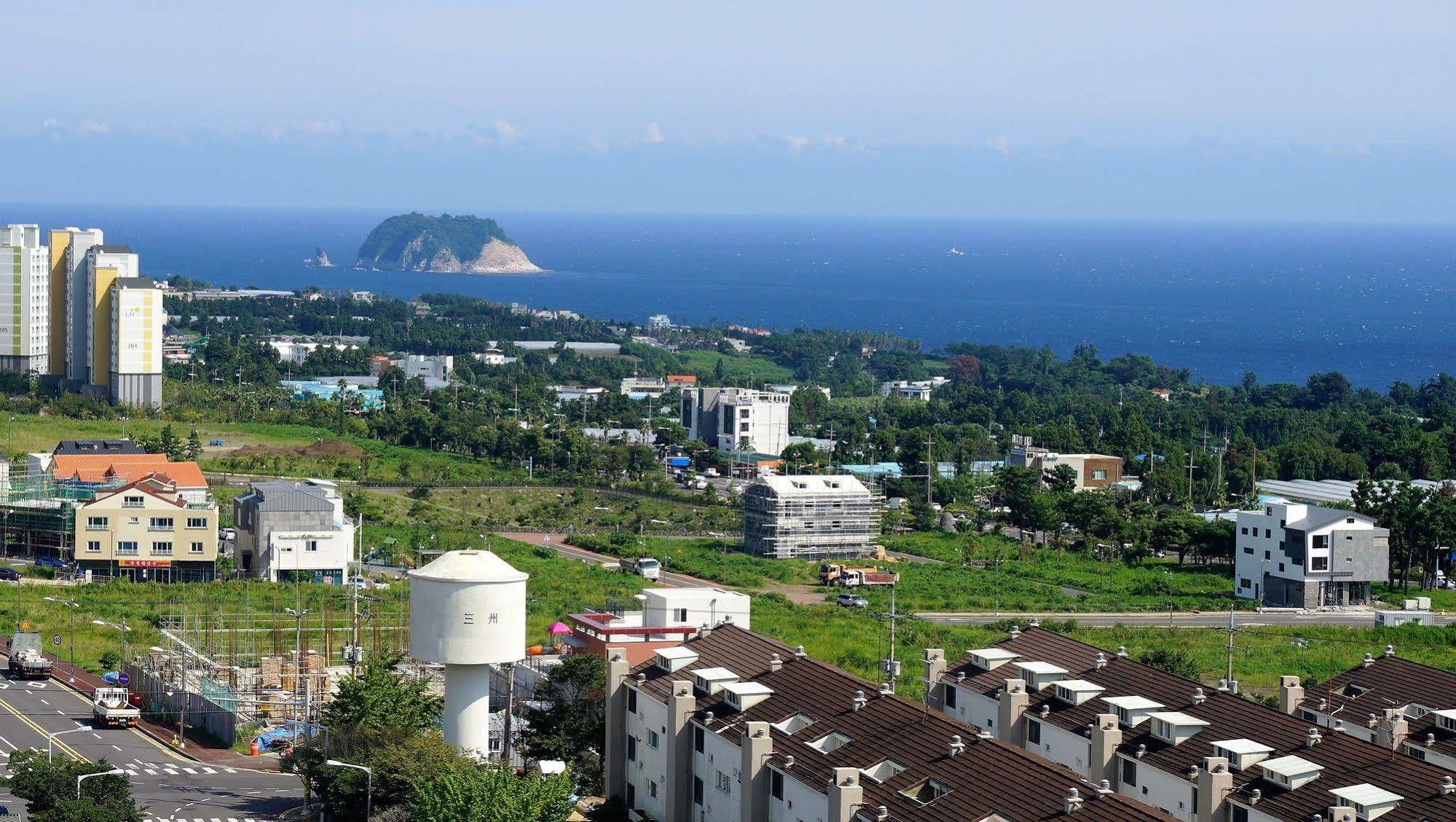 Seogwipo Js Hotel Экстерьер фото
