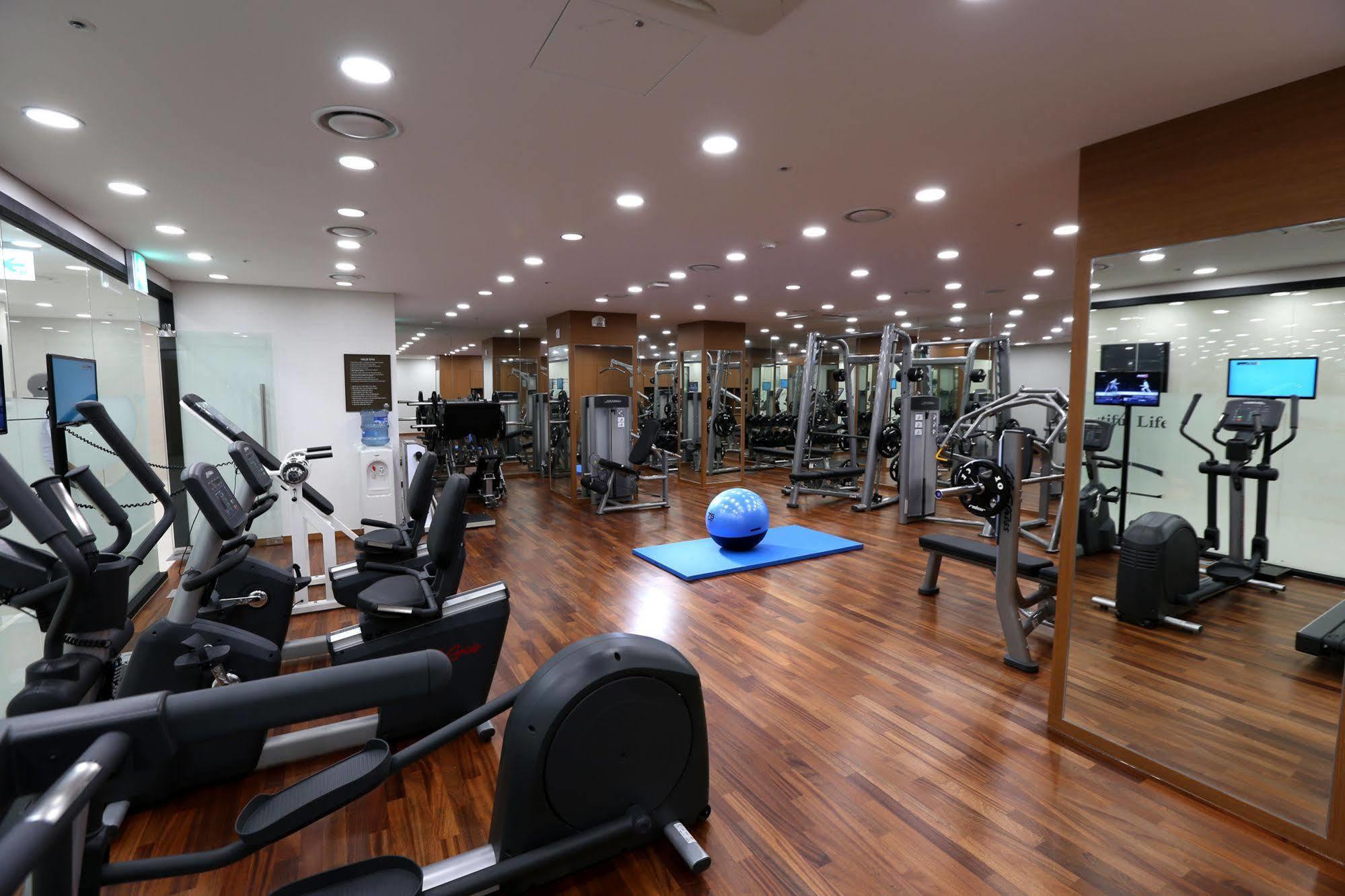 Seogwipo Js Hotel Экстерьер фото