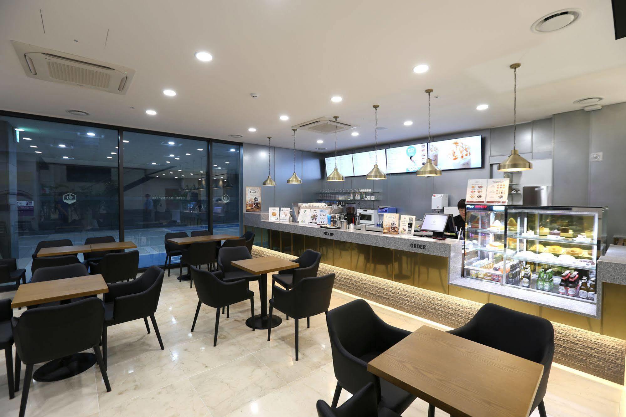 Seogwipo Js Hotel Экстерьер фото